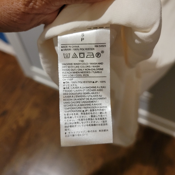 Banana Republic Cream Wrap Shirt Small - Picture 5 of 5